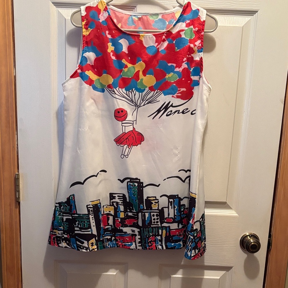 🌻Colorful Sleeveless Cityscape Top